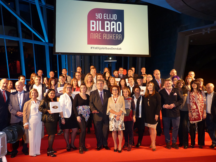 Premiados en la gala de BilbaoDendak en el Guggenheim.