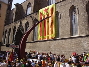 Imagen de la celebración de la Diada de 2006 en el Fossar de les Moreres. (VISCA LA TERRA)