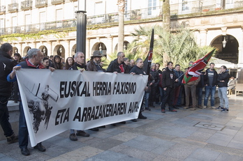 Concentración antifascista en la Plaza Nueva de Bilbo. (Monika DEL VALLE / ARGAZKI PRESS)