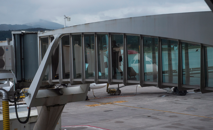 Aeropuerto de Loiu. (Luis JAUREGIALTZO/FOKU).